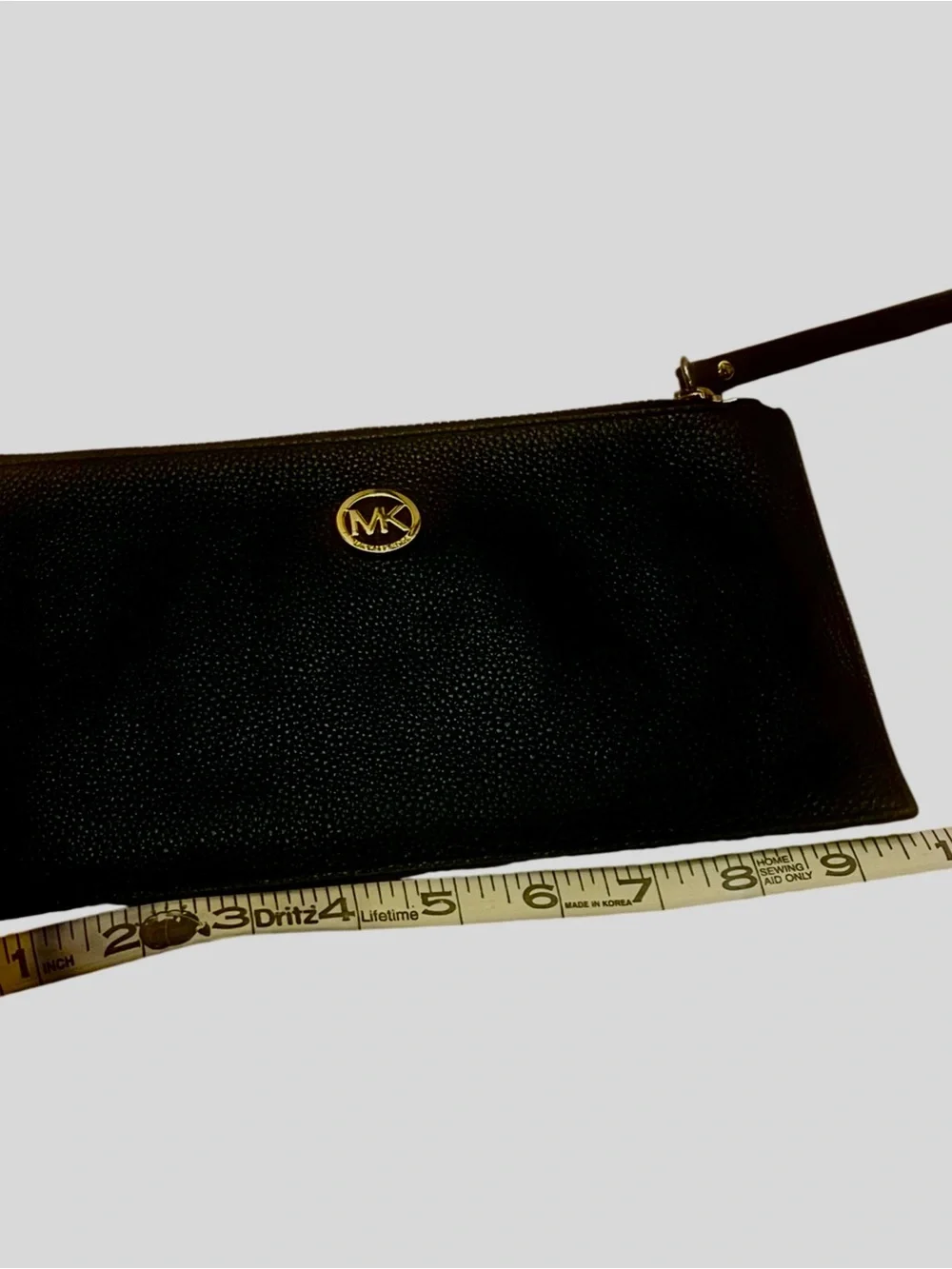 Michael Kors Fulton Zip Clutch Wristlet Wallet Black Leather Gold Logo